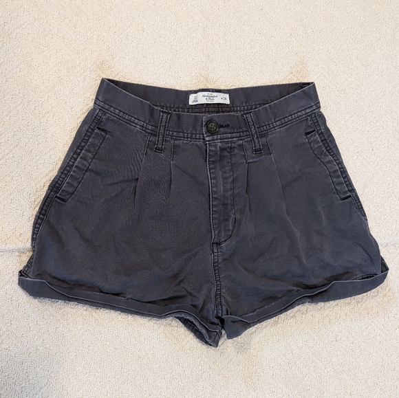 Abercrombie & Fitch Shorts - Picture 1 of 3